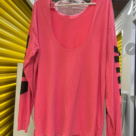 VS PINK long sleeve open back tee - Picture 2 of 3